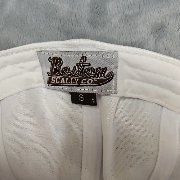 Boston Scally - The Driver, White - Picture 2 of 3